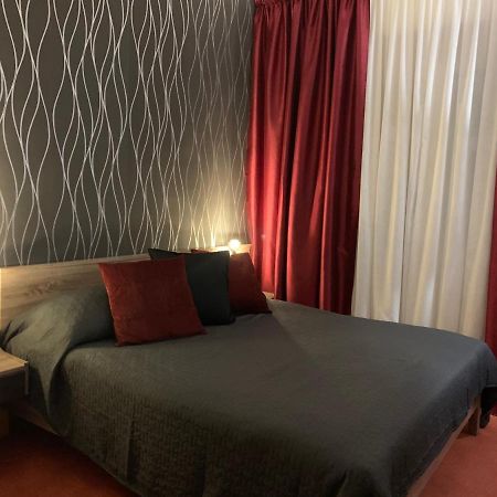 Hotel Gostisce Stari Grad à Senozece Extérieur photo